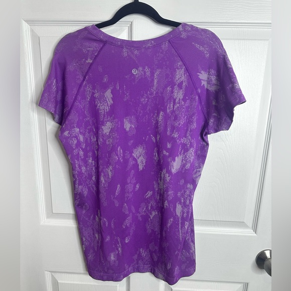 Lululemon Swiftly Tech Short Sleeve Shirt 2.0 Shadow Bloom Moonlit Magenta - Picture 4 of 6